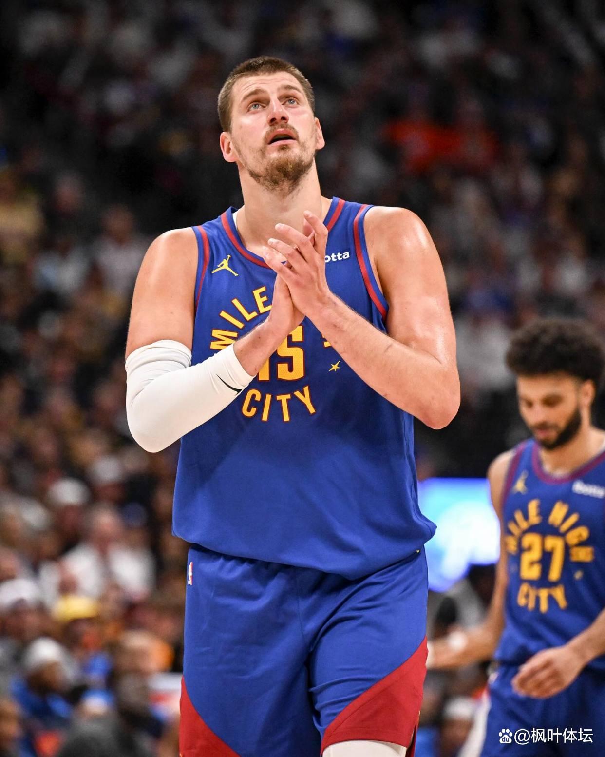 包含江苏队完胜雷霆，约基奇状态火热的词条