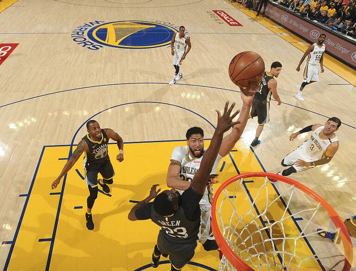 山东队横扫上海队，浓眉哥统治全场