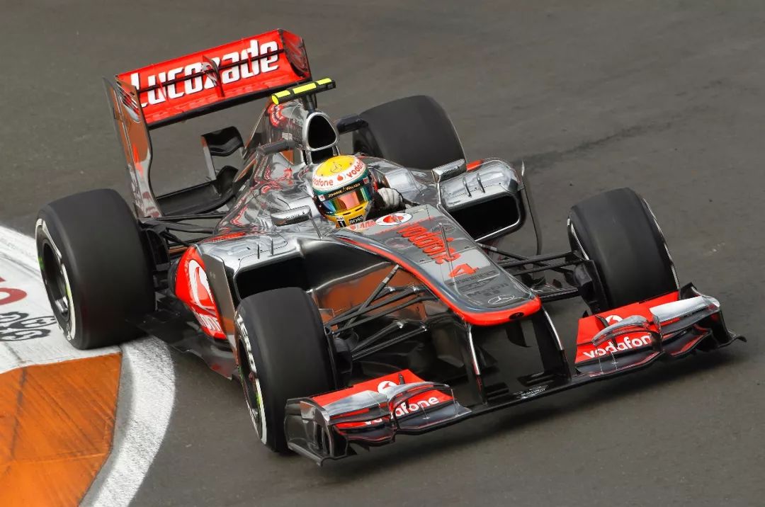 雷诺车队翻盘梅赛德斯，阿隆索扛起全队