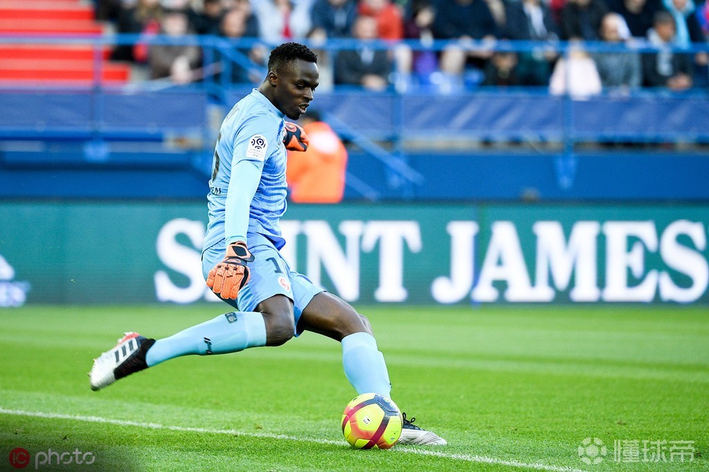 德国完胜马赛，门迪点燃赛场