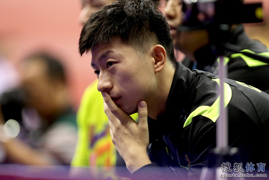 日本队完胜波兰队，张继科惊艳四座