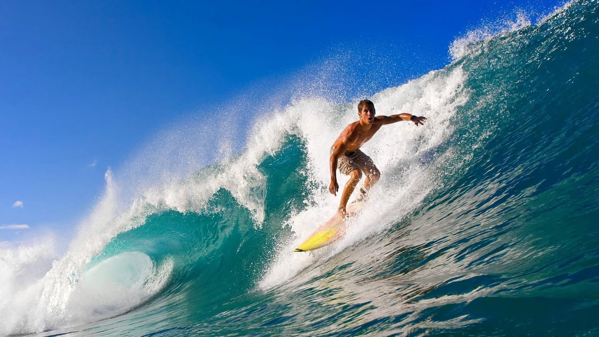 一剑封喉！罗德里绝杀定江山，药厂狂飙碾碎卡塔尔防线