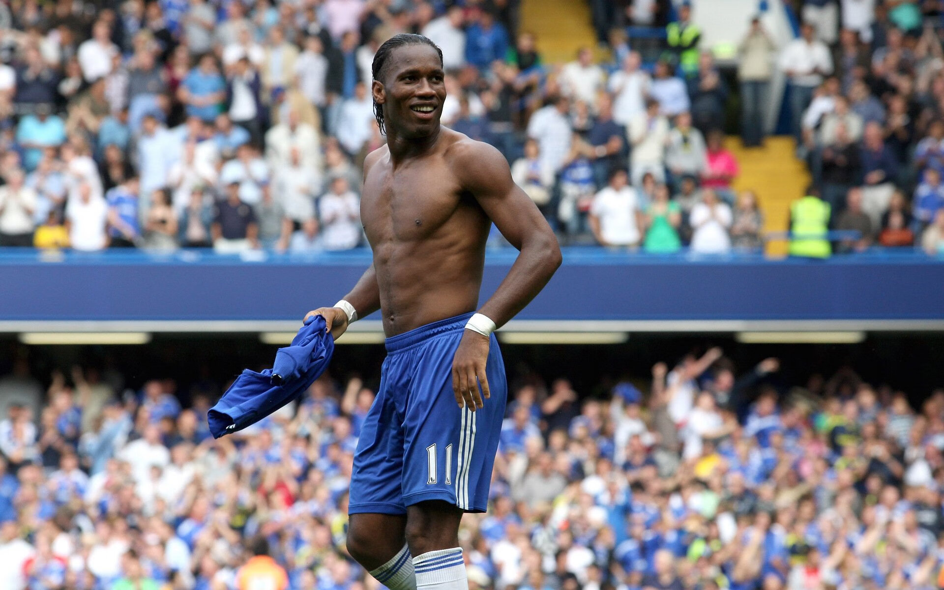 韩国对阵阿森纳，巴斯托尼铁血防守，关键战毫不手软