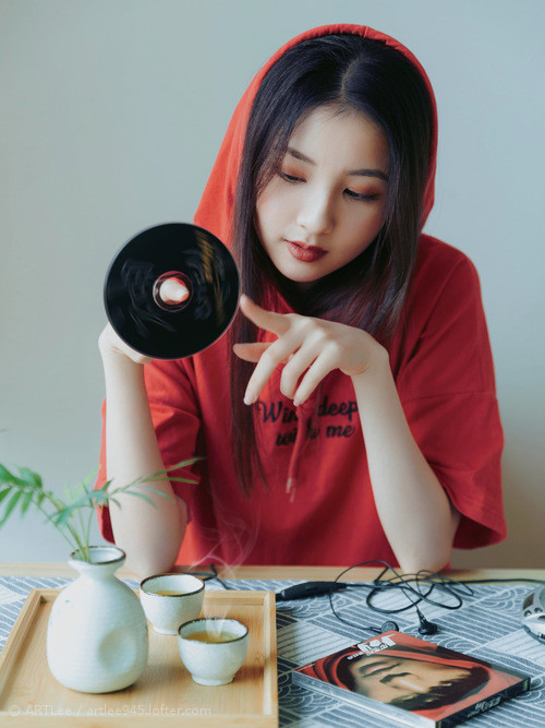 赛道与绿茵的唯一性法则，当F1年度争冠遇上马竞式一波带走