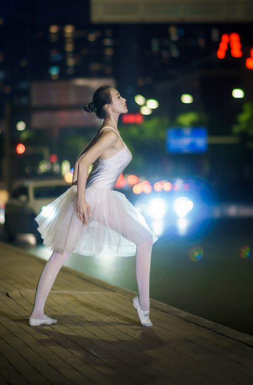 南美盾牌对欧洲利刃，当基耶萨的战术之笔绘就巴拉圭意大利式胜利